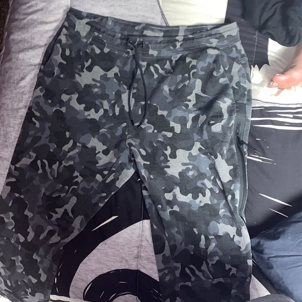 Nike Tech Joggers